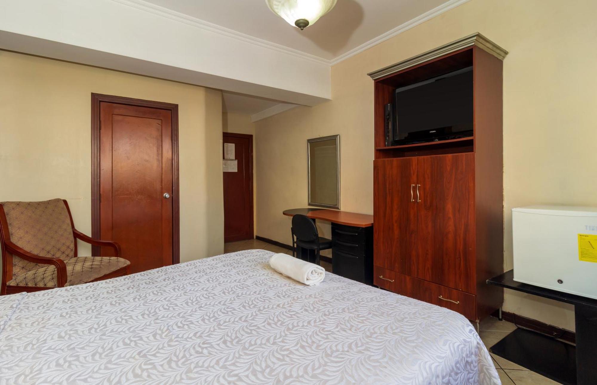 Hotel Malecon Inn Guayaquil Bagian luar foto
